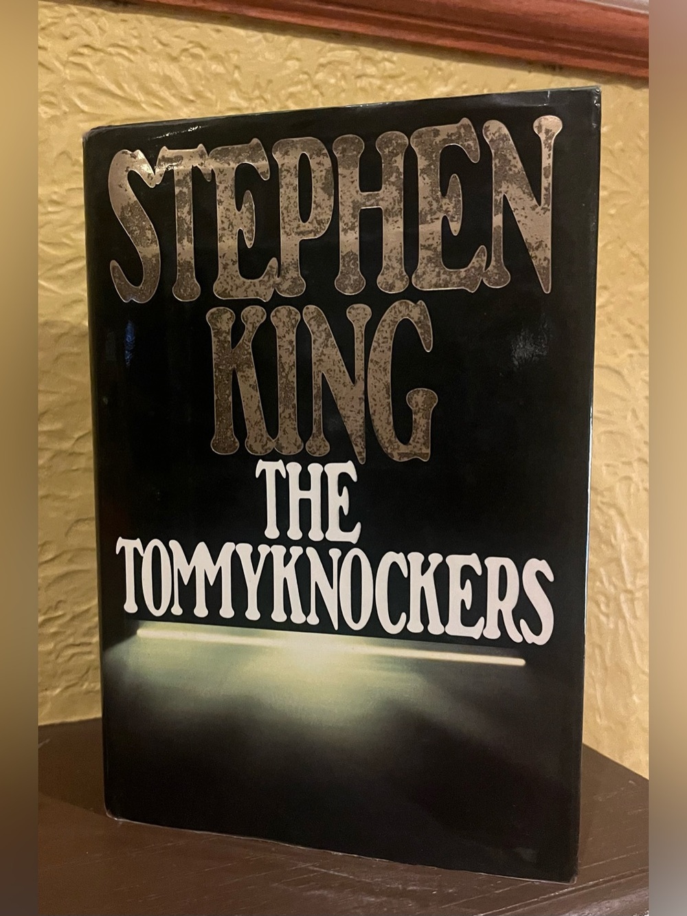First Edition Stephen King ‘The Tommyknockers’ Gold Foil Version (with call outs